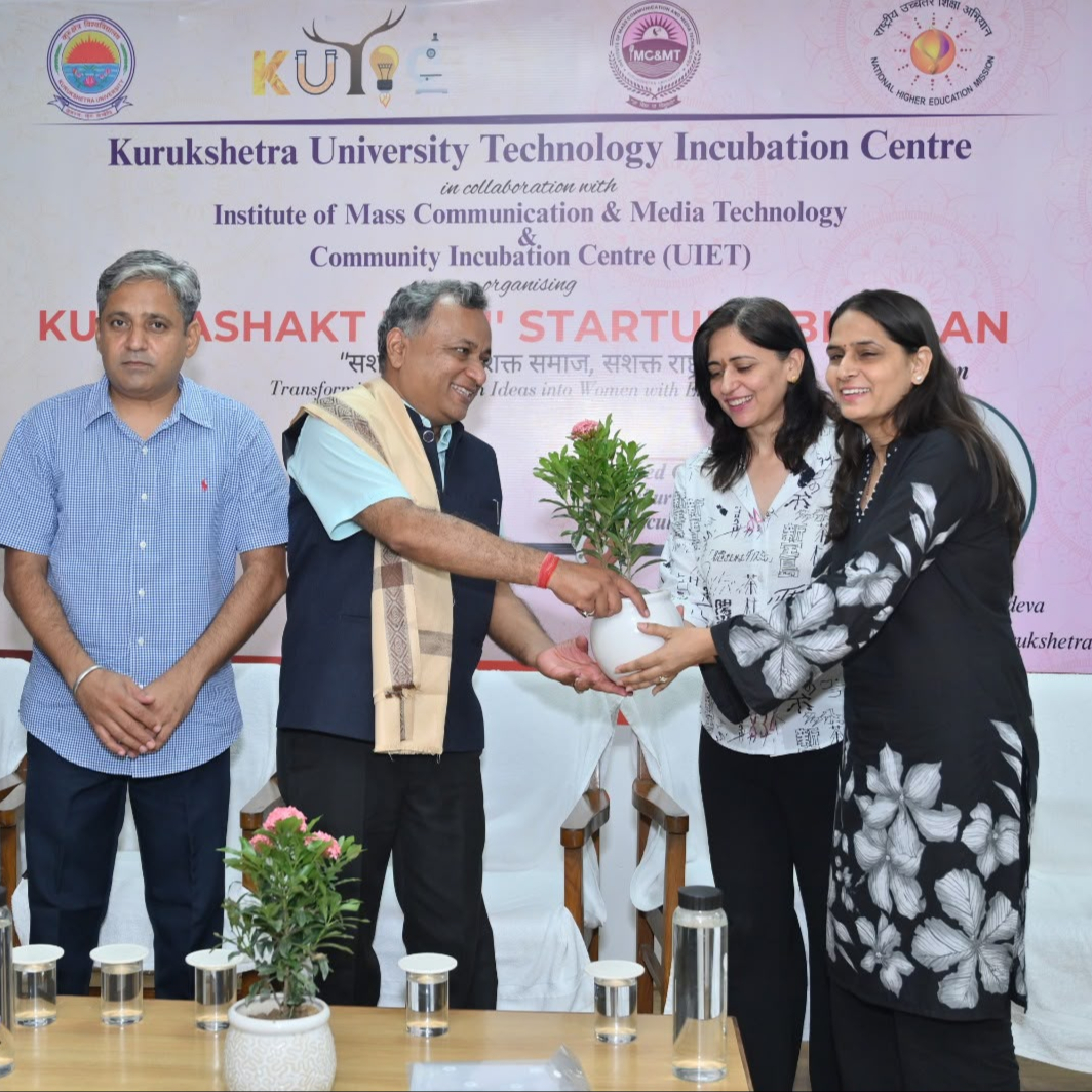 Dr. Simpi Nanda at a Kurukshetra University ceremony